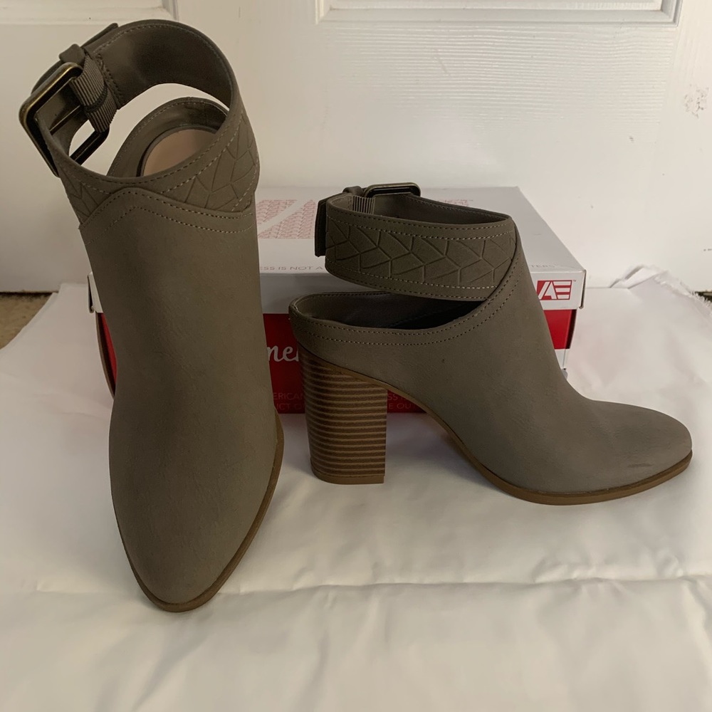 American eagle by Payless Heeled Sandals